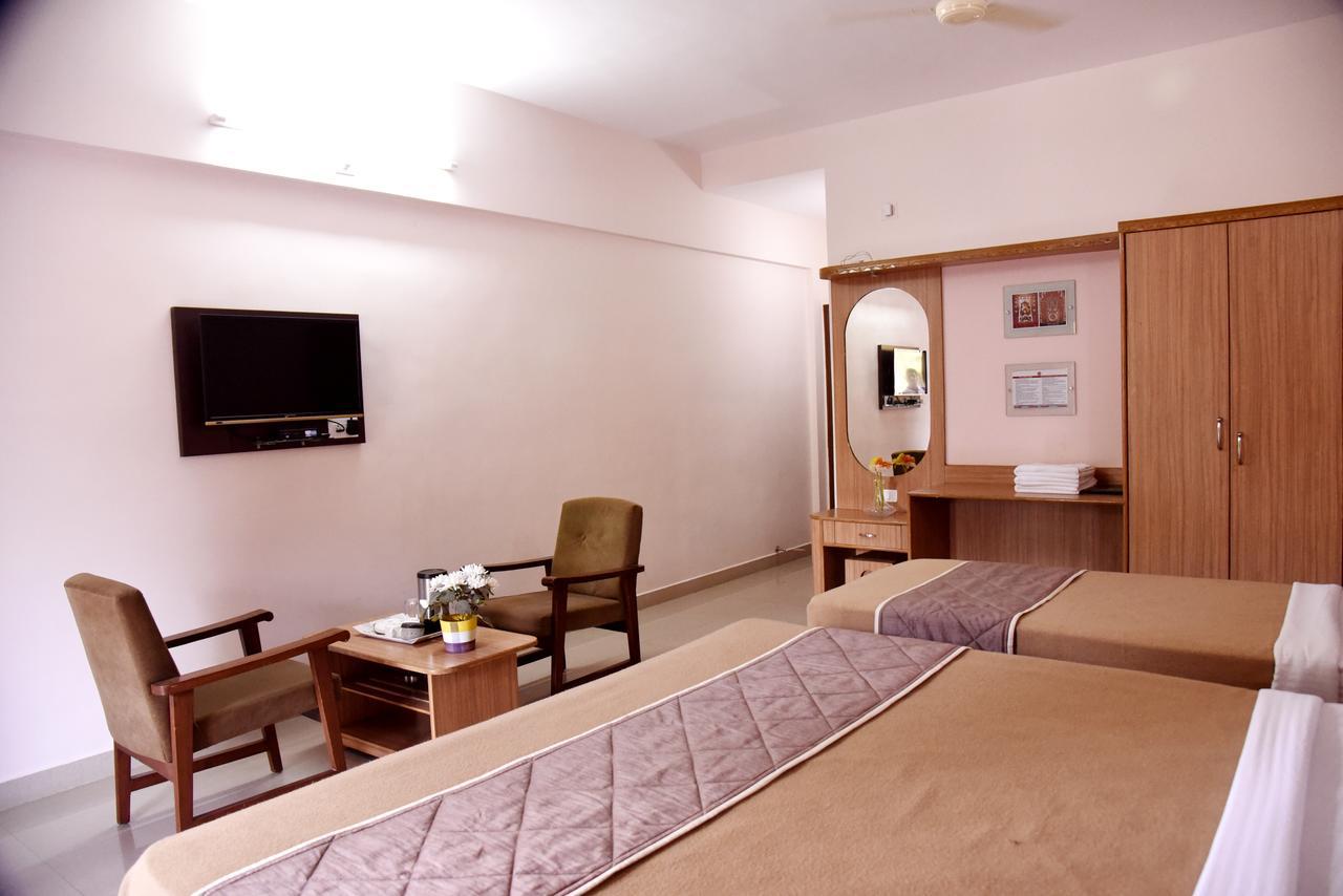 Slr Residency Subrahmanya Exterior photo