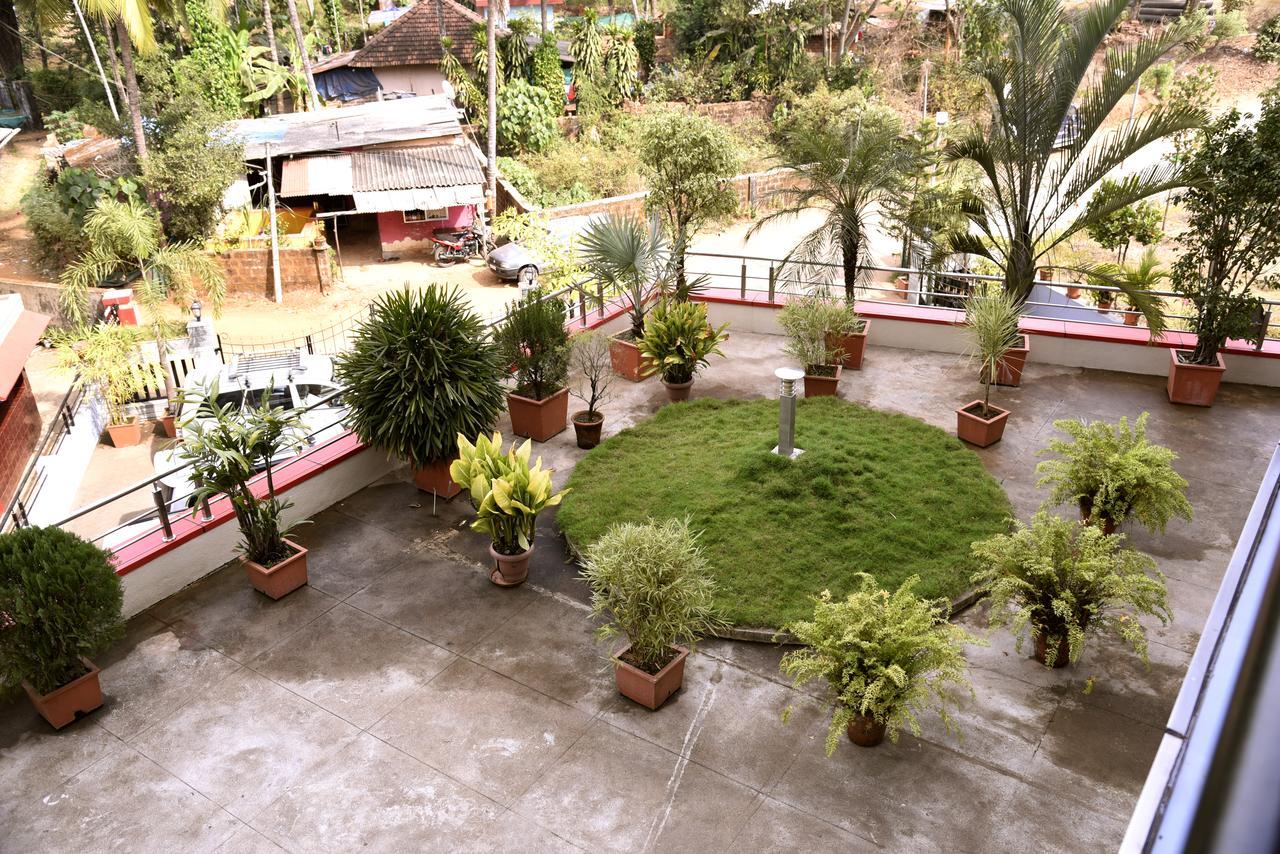 Slr Residency Subrahmanya Exterior photo