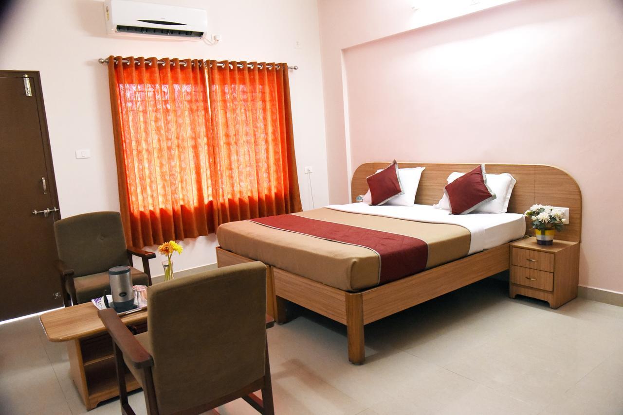 Slr Residency Subrahmanya Exterior photo