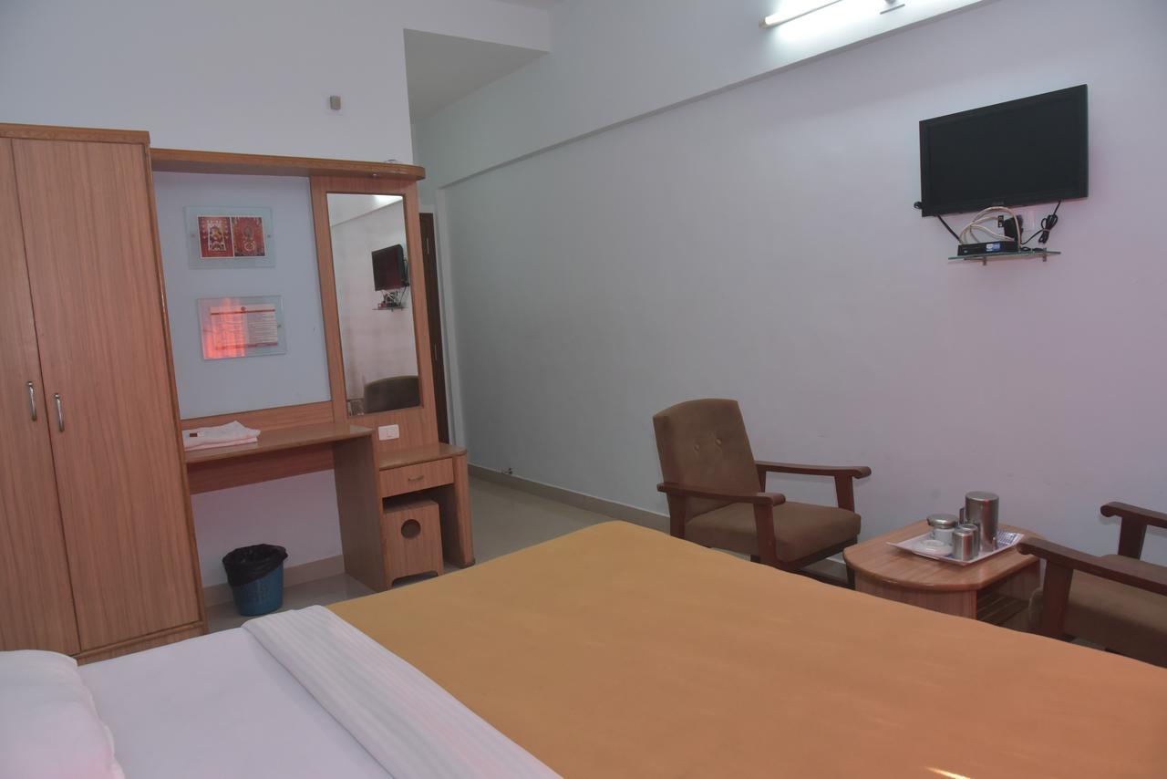 Slr Residency Subrahmanya Exterior photo