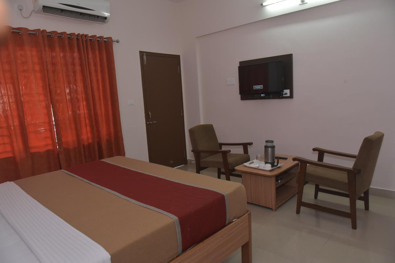 Slr Residency Subrahmanya Exterior photo